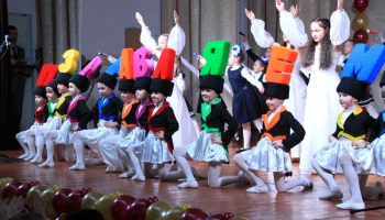 80 летний юбилей отметила Пионерская средняя школа на Камчатке