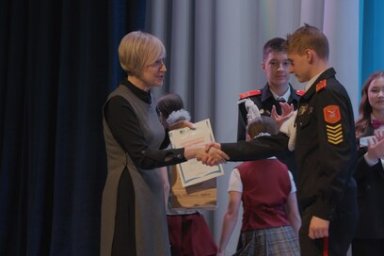 Школьница из поселка Ключи стала лучшим учеником 2023 года на Камчатке 4