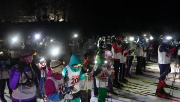 Более 100 участников приняли участие в ночной лыжной гонке «Мильковский экстрим»