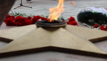 Торжественный митинг прошёл в Елизове на Камчатке в преддверии Дня Победы