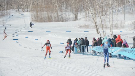 Более 2 тысяч спортсменов приняли участие в соревнованиях "Лыжня России" 1