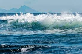 9 метровые волны прогнозируются в акватории Тихого океана