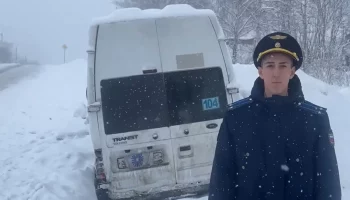 На Камчатке пассажирский автобус столкнулся с легковым автомобилем