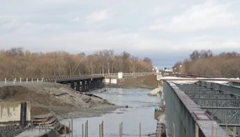 К концу 2024 года планируют завершить капитальный ремонт моста через реку Быструю