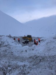 СКР сообщил о ходе проверки по факту безвестного исчезновения мужчины в результате схода лавины на Камчатке 0