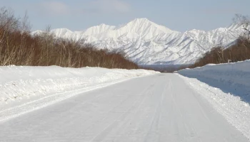 На Камчатке возобновили движение автотранспорта на двух участках дорог в Усть-Камчатском районе
