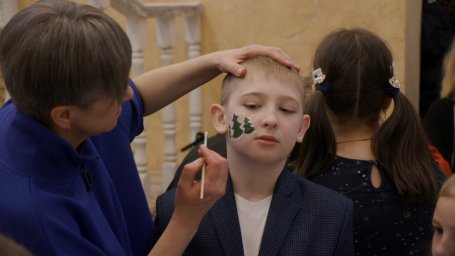 Почти 500 школьников со всех районов Камчатки посетили «Губернаторскую ёлку» 1