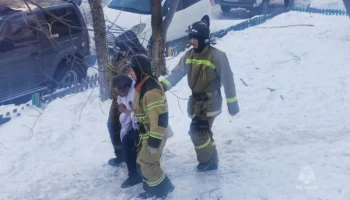 В столице Камчатки огнеборцы спасли мужчину