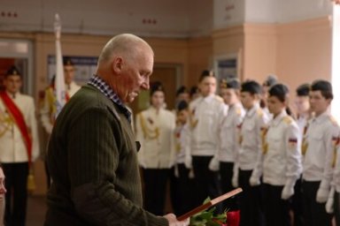«Парту героя» в честь погибшего на СВО бойца открыли в школе на Камчатке 1
