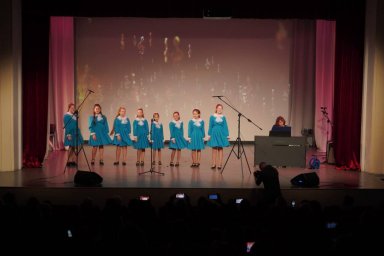 Коллектив Детской музыкальной школы №7 столицы Камчатки поздравили с 35-летием со дня образования 7