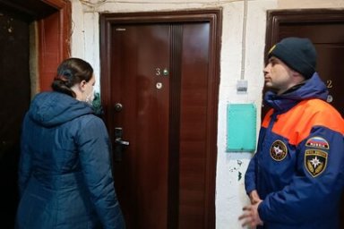 В посёлке Ключи на Камчатке медики проводят подомовой обход жителей 2