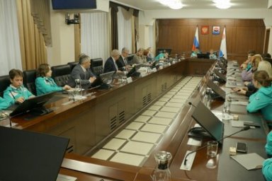 15 ребят-членов движения «Дипломаты будущего» посетили Камчатку и встретились с главой региона 0