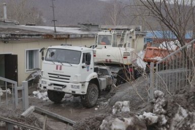 Более 20 тысяч кубометров смеси пепла и снега вывезли из поселков Усть-Камчатского района 0
