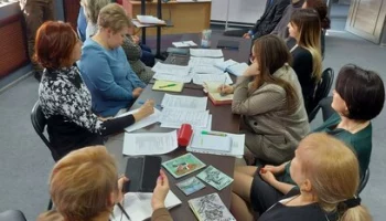 Участники камчатского проекта-симбиоза «Зелёные школы» создадут открытки из макулатуры