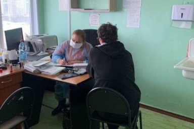 Врачи федеральных центров проводят обследования жителей посёлков Камчатки, пострадавших от пеплопада 0