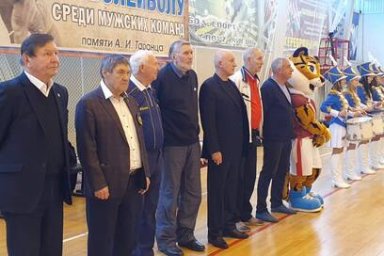 На Камчатке прошел XXIX Краевой волейбольный турнир среди мужских команд, посвященный памяти А.И. Таранца 5