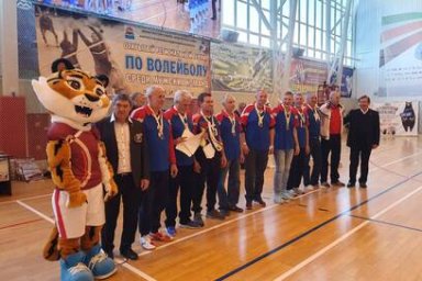 На Камчатке прошел XXIX Краевой волейбольный турнир среди мужских команд, посвященный памяти А.И. Таранца 1