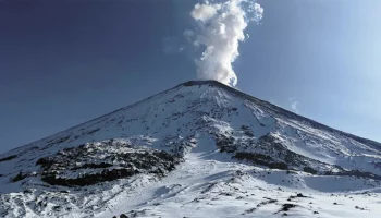 Ключевской вулкан сегодня плюнул на 6000 метров