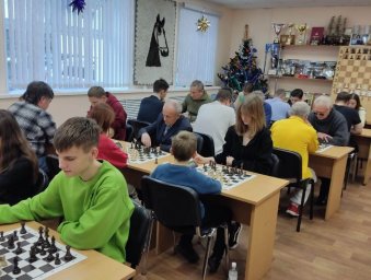 Названы имена победителей и призеров Рождественского блиц-турнира столицы Камчатки по шахматам 1