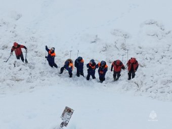 В поиске пропавшего на Камчатке сотрудника горно-добывающего предприятия задействованы 55 человек и 14 единиц техники 3