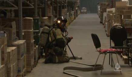 В Петропавловске-Камчатском пожарные тренировались тушить склады одного из торговых центров города 0