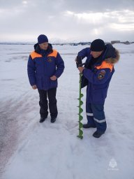 На камчатских водоемах тает лед: сотрудники МЧС России напоминают о весенних опасностях на реках и озерах 1
