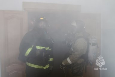Возгорание в спортзале и шестеро пострадавших: очередные учения провели пожарные в одной из школ на Камчатке 0