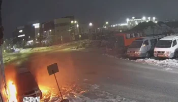 На Камчатке жительница подожгла автомобиль, полагая, что он принадлежит ее бывшему супругу. На Камчатке жительница подожгла автомобиль, полагая, что он принадлежит ее бывшему супругу.