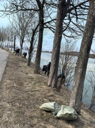 Продолжается весенняя уборка столицы Камчатки 5