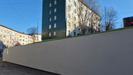 Выполнен ремонт подпорной стены на улице Академика Курчатова, 21 в Петропавловске-Камчатском 2