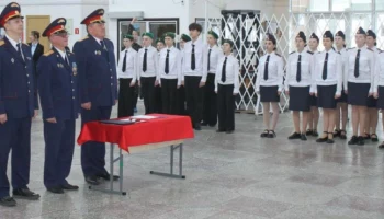 Десять учеников приведены к кадетской клятве в школе Петропавловска-Камчатского