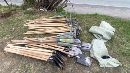 Несмотря на непогоду состоялся субботник в Петропавловске-Камчатском 3