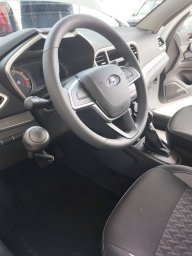 Новый автомобиль пострадавшему на производстве жителю региона вручило Отделение СФР по Камчатскому краю 1