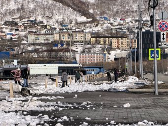 Первый весенний субботник прошёл в Петропавловске-Камчатском 0