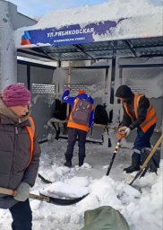 Плановая работа по расчистке города от последствий циклона проводится в Петропавловске-Камчатском 7