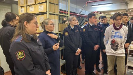 С уникальными архивными документами познакомились студенты Камчатки 8