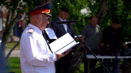 Митинг в честь ветеранов боевых действий посетили жители Петропавловска-Камчатского 7