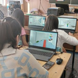 Детей из отдаленных сел знакомит со сферой ИТ мобильный технопарк «Кванториум–Камчатка» 1