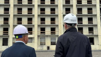 Ход строительства второго девятиэтажного жилого дома в Пионерском проинспектировал губернатор Камчатки Ход строительства второго девятиэтажного жилого дома в Пионерском проинспектировал губернатор Камчатки