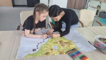 Юные натуралисты Кроноцкого заповедника разрабатывают настольную игру &laquo;Следы Камчатки&raquo;