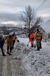 Коммунальные службы продолжают борьбу с последствиями циклона в Петропавловске-Камчатском 8