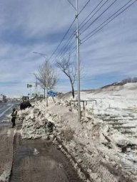 Продолжается очистка дорог от снега и песка в Петропавловске-Камчатском 2