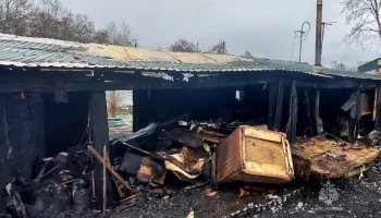 На полуострове Камчатка огнеборцы успешно защитили жилой дом от огня
