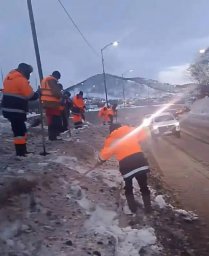 Чиститься от снега продолжает Петропавловск-Камчатский 0