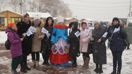 Непогода не помешала провести праздничный митинг в честь 10-летия воссоединения Крыма с Россией 15