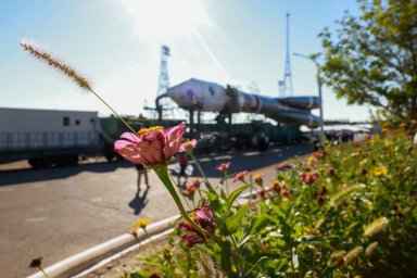 Запуск ракеты с символикой юбилейного ВЭФ предварил начало форума на Дальнем Востоке 2