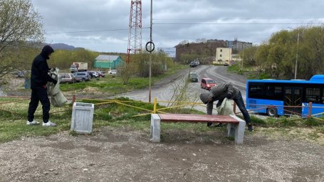 Несмотря на непогоду состоялся субботник в Петропавловске-Камчатском 0