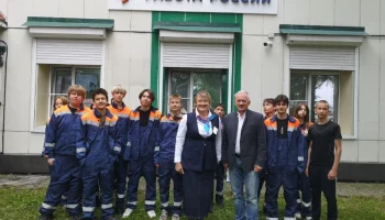 Более 5,7 миллиона рублей заработали школьники в каникулярный и внеучебный периоды на Камчатке