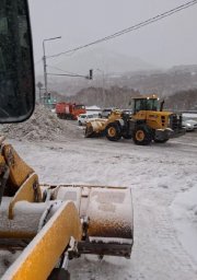 Работы по зимнему содержанию улиц и общественных пространств идут круглосуточно в Перопавловске-Камчатском 3