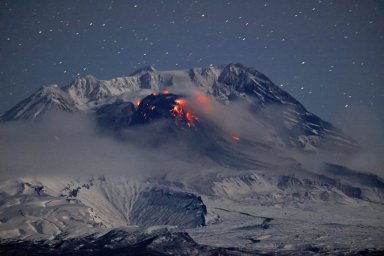 Вулкан Шивелуч на Камчатке готовится к мощному извержению 1